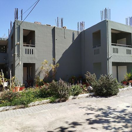 Zinovia Apartment Като Дарацо Екстериор снимка